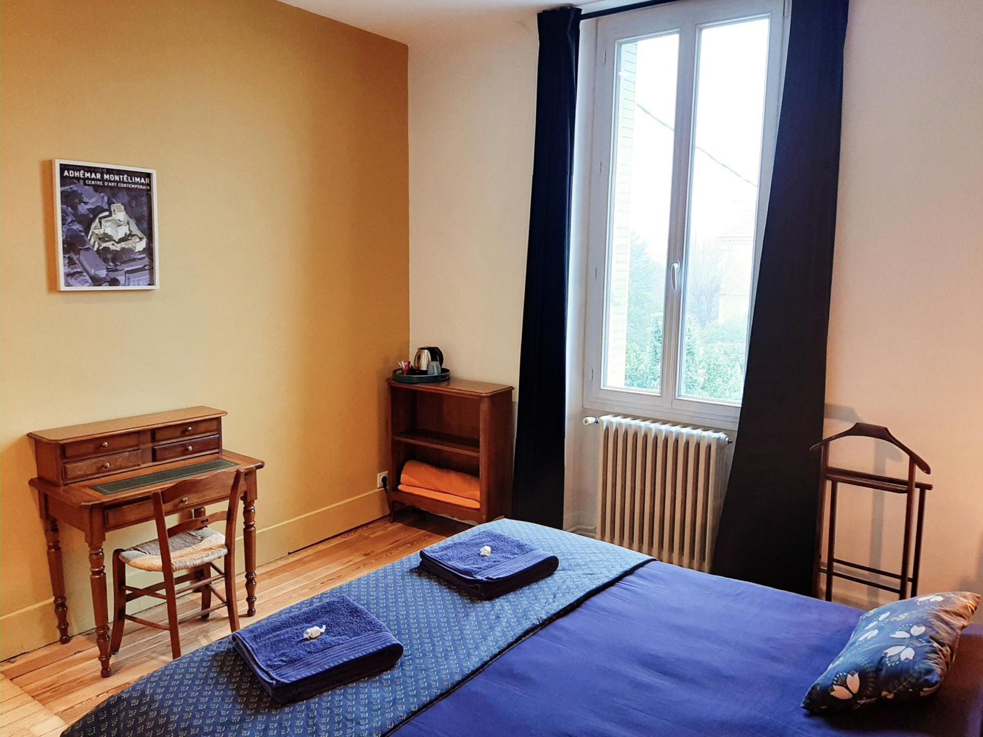 Maison Saint James Монтелимар Номер фото